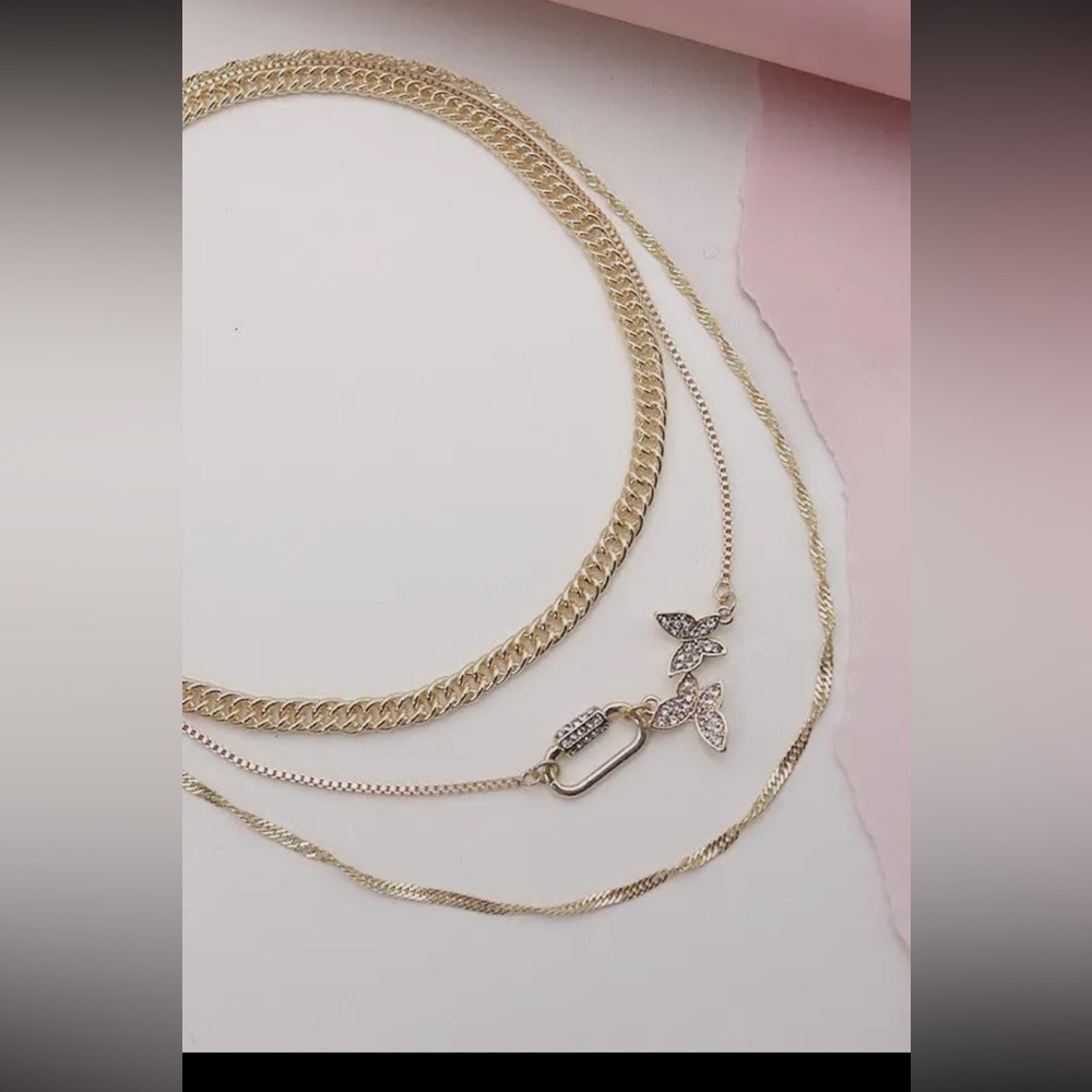 🌟Butterfly necklace🌟 - Picture 2 of 3
